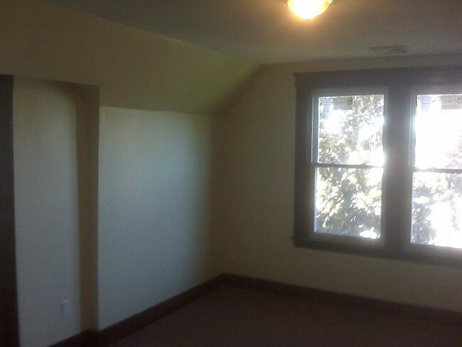 Building Photo - 179 Lincoln St