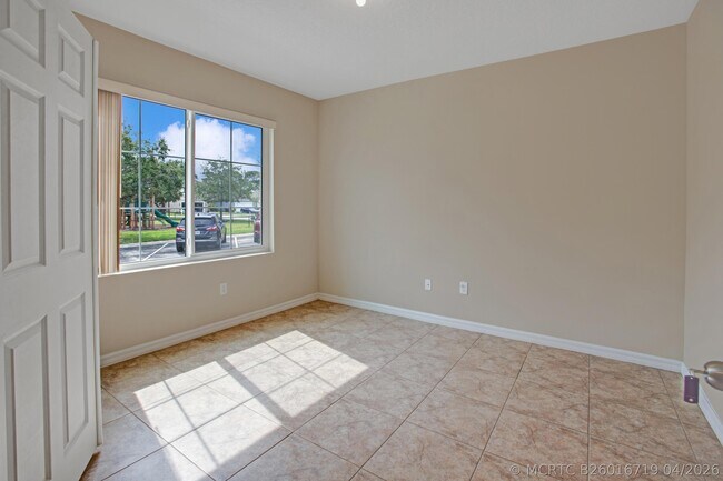 Foto del edificio - 3343 Liberty Square Way
