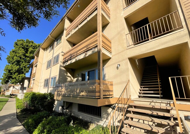 Foto del edificio - 4082 Valeta St