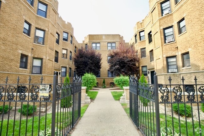 Building Photo - 632 W Stratford Pl
