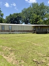 Building Photo - 1007 E Gentry Ave