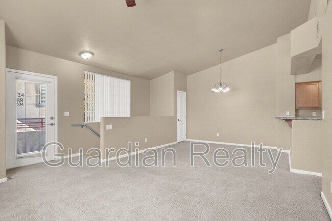 Foto del edificio - 10220 Penrith Ave