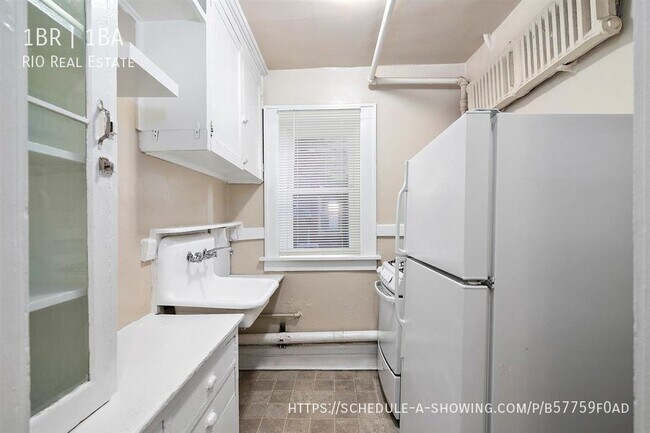 Building Photo - Beautiful 1 Bedroom and close to CHEESMAN ...