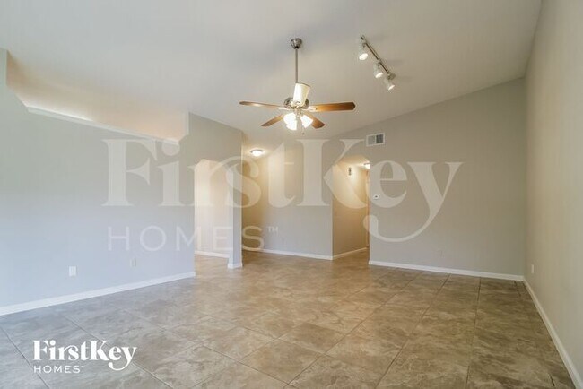 Foto del edificio - 2721 Annhurst Ave