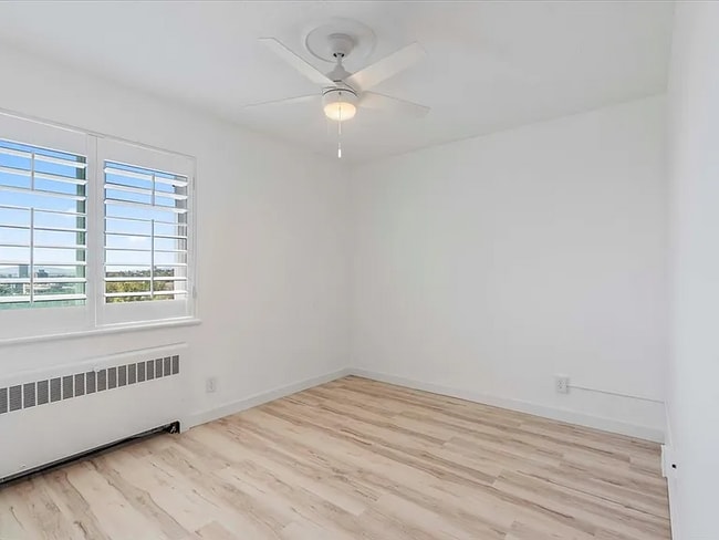 Foto del edificio - 130 S 1300 E