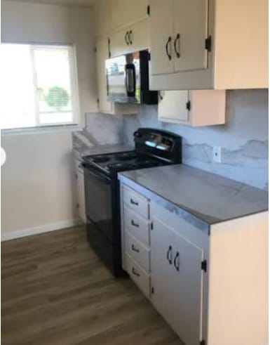Large Kitchen - 4481 25th Ave