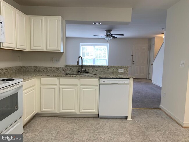 Building Photo - 208 Torbert Loop