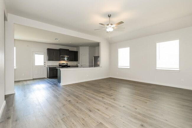 Building Photo - 1508 Harvester Dr