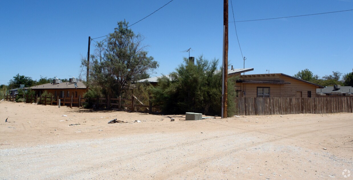 Foto del edificio - 21875 Arapahoe Ave