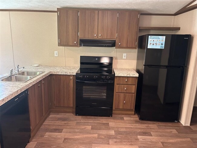 Building Photo - 258 Green Oaks Dr