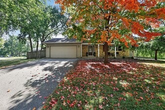 Building Photo - 1710 Shadyview Ln N