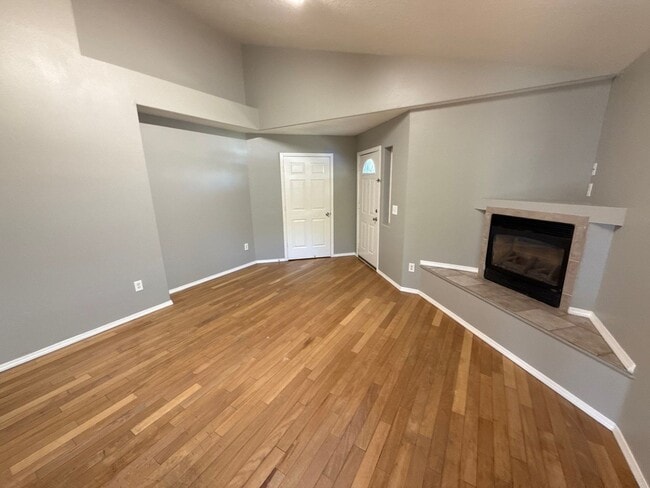 Foto del edificio - 4312 Sacramento Ct NE