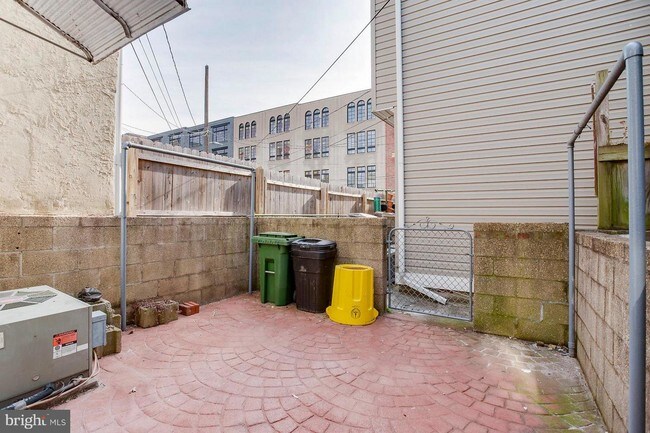 Building Photo - 3405 Elliott St