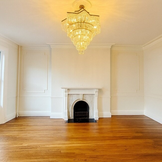 Building Photo - 231 Beacon St