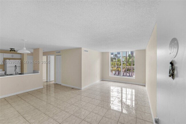 Building Photo - 210 SW 11th St