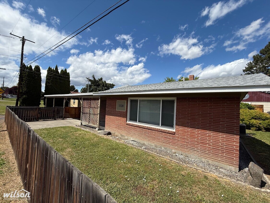 Foto principal - 3bd/1ba House in Great Neighborhood near M...