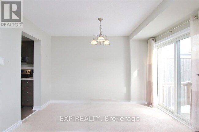 Building Photo - 213 Halyard Way