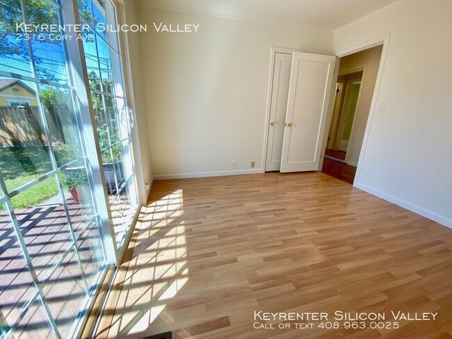 Foto del edificio - 2316 Cory Ave