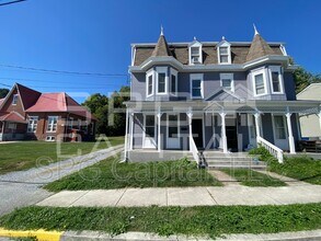 Building Photo - 110 N York St