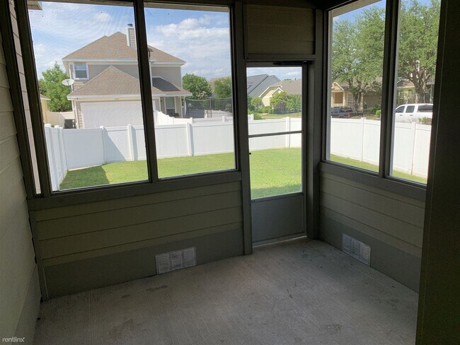 Foto del edificio - 3 br, 2.5 bath House - 1421 Portsmouth Dr