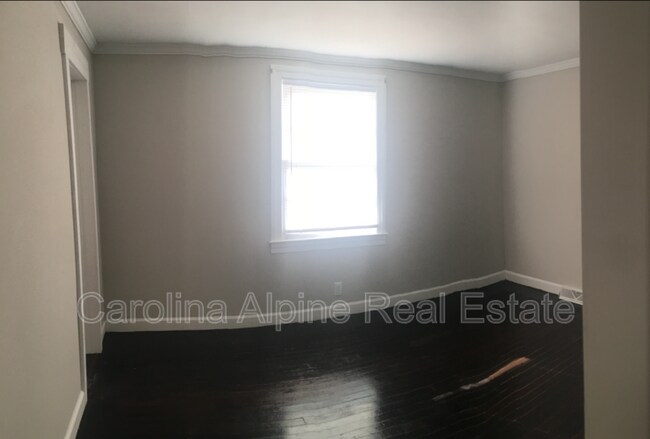 Building Photo - 103 Crawford St
