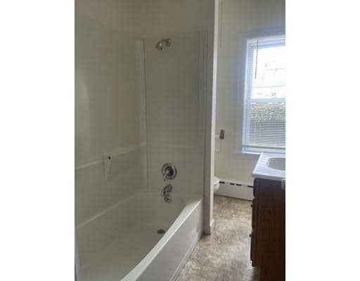Building Photo - 2 bedroom in New Bedford MA 02740