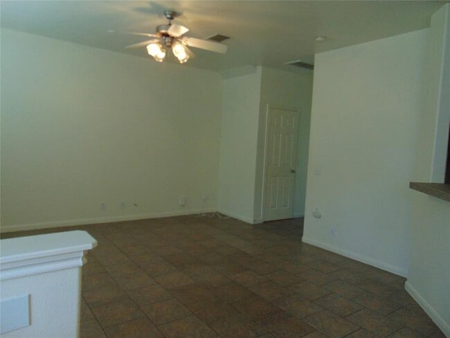 Building Photo - 2417 Allred Dr