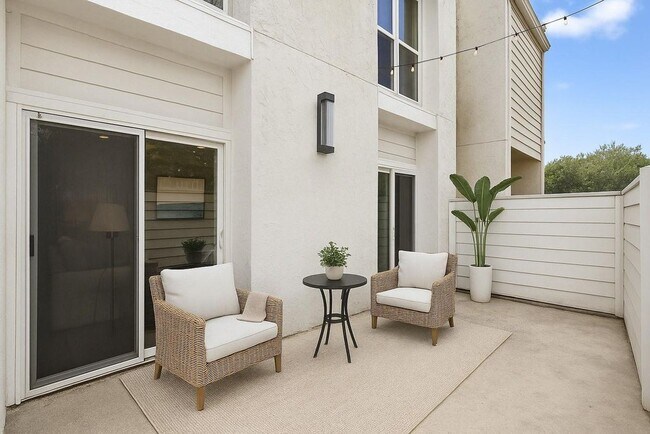 Foto del edificio - 6019 Winsome Ln