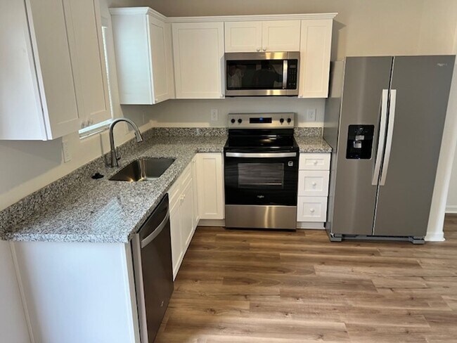 Foto del edificio - 964 Waterford Ln