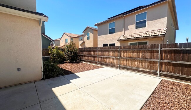 Building Photo - 3701 Friendship Ln
