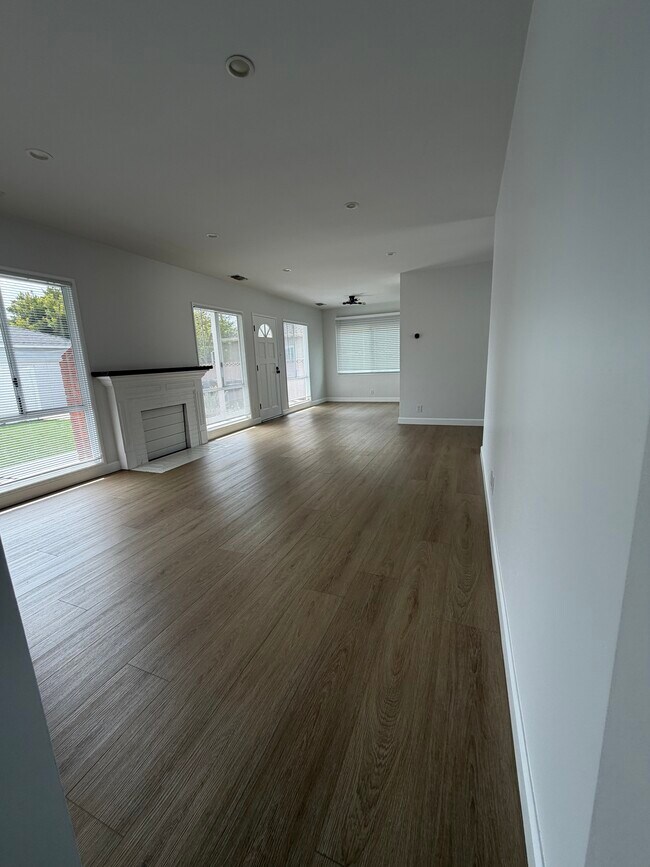 Foto del edificio - 1220 Felbar Ave