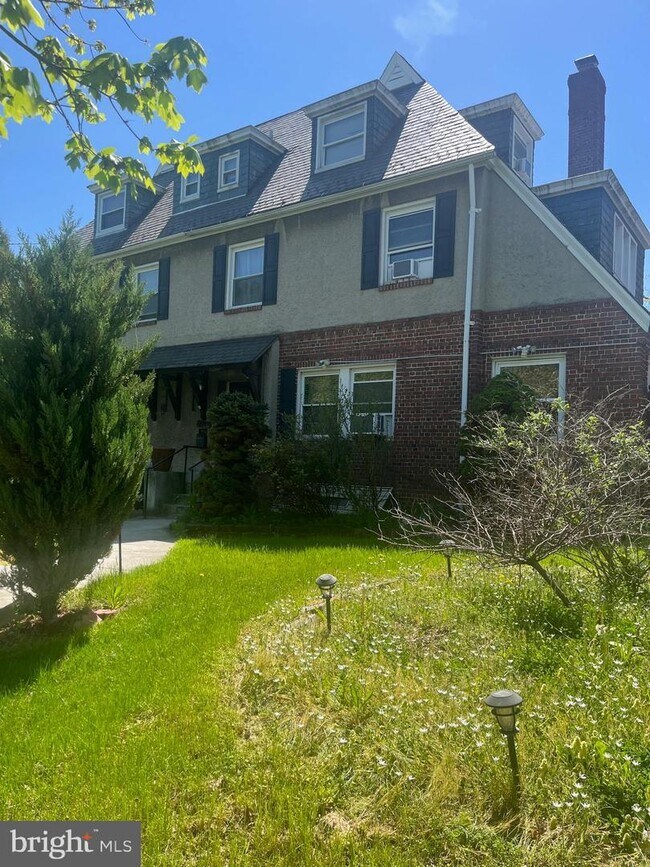 Foto del edificio - 1205 Lakeside Ave