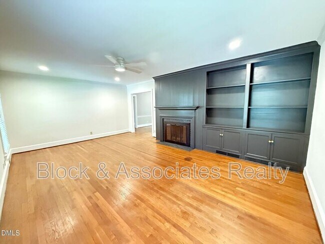 Building Photo - 2667 Davis St