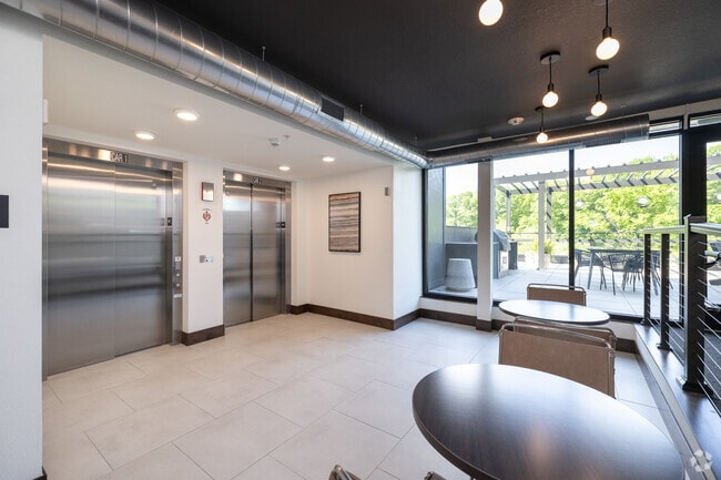 Elevators - Fenview Flats