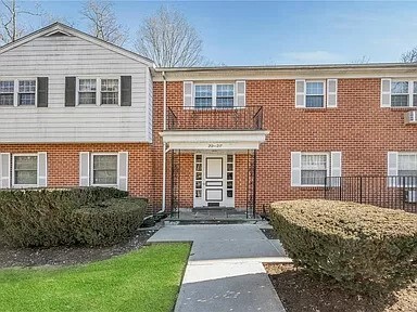 Primary Photo - 217 Woodland Hills Rd