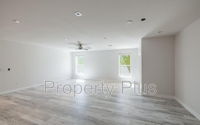 Building Photo - 6929 E Mariposa Dr