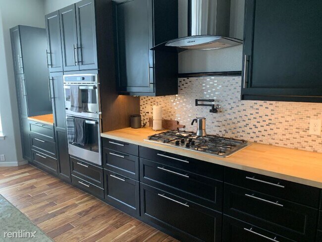 Building Photo - 4 br, 4 bath House - 3088 Hourglass Pl