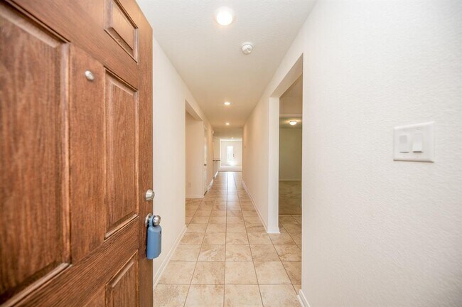 Building Photo - 16511 Chill Brook Dr