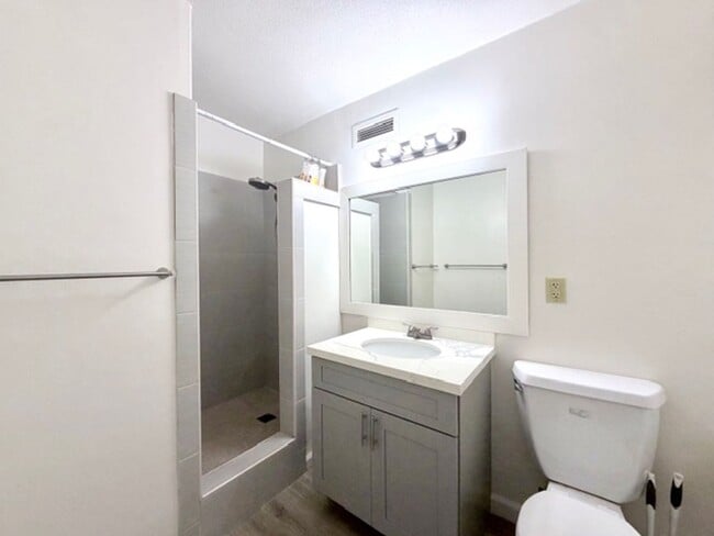 Foto del edificio - 2 Bedroom, 1 Bathroom (Punahou Hale) Makiki