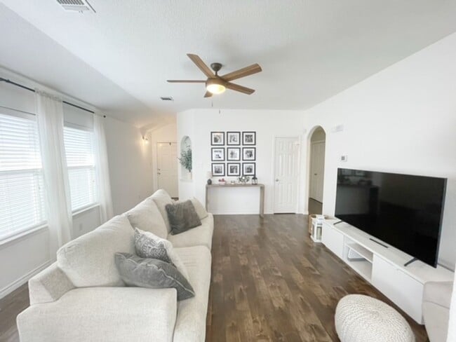 Building Photo - 3BED/2BATH Home for lease! Available NOW!