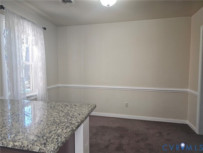 Foto del edificio - 1207 Blue Jay Ln