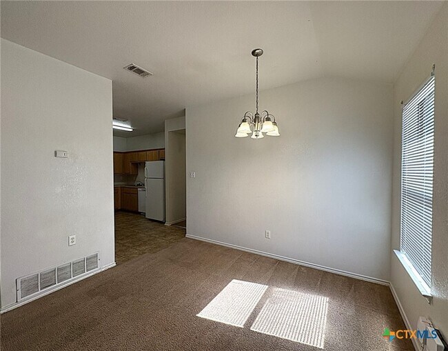 Foto del edificio - 2706 Ashley Dr