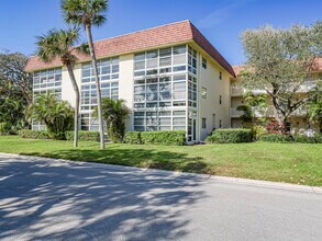 Building Photo - 5400 Jimmy Buffett Mem Hwy