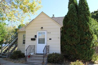 Building Photo - 1412 S Cliff Ave