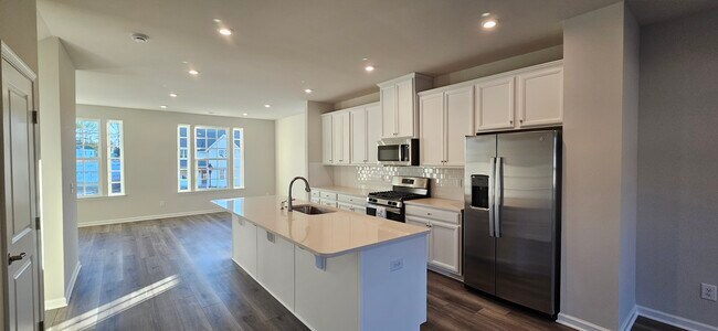 Foto del edificio - 504 Whitehall Cir