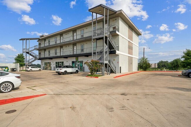 Foto del edificio - 4507 E Martin Luther King Jr Blvd