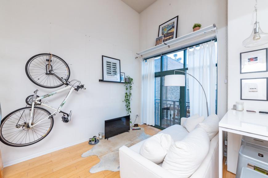 Foto principal - 1 bedroom in Chicago IL 60654