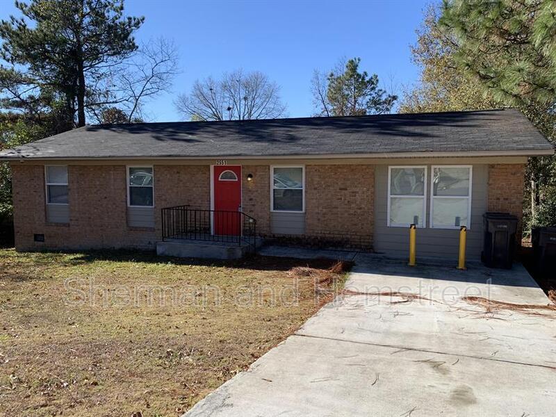 Primary Photo - 2551 W Kensington Dr