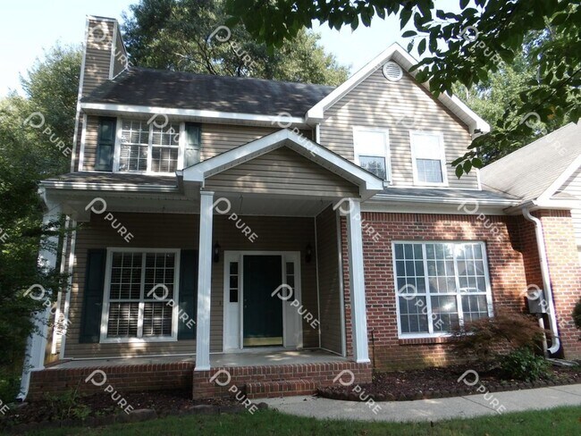 Building Photo - 202 Marlboro Way