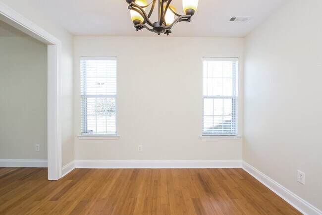 Foto del edificio - 118 Bainbridge Ct